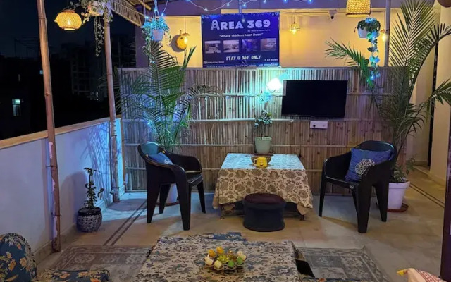 Area 369