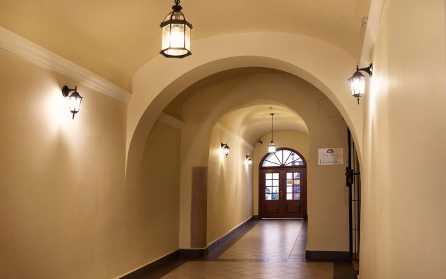 Gołębia 8 Residence