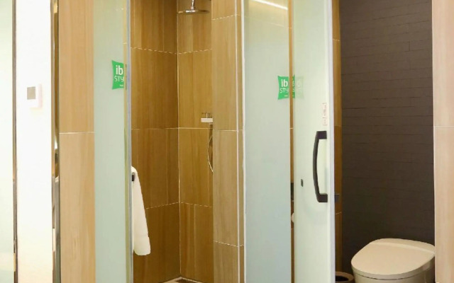 Ibis Styles Hotel (Chaozhou Avenue Archway Branch)