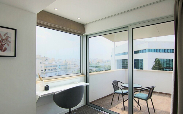 Phaedrus Living Luxury Suite Nicosia 507
