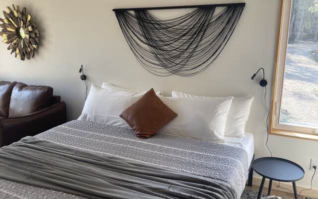 Stone Cove Waterfront Adults Only B&B