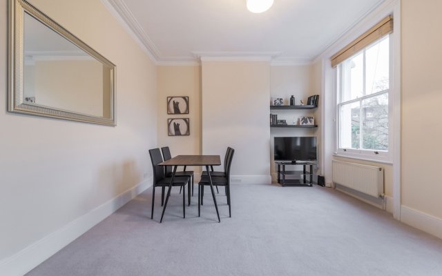 Charming 1BR apt in victorian building close to Hampstead Heath (DP3)