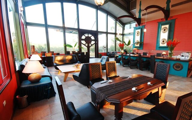 March Three Inn