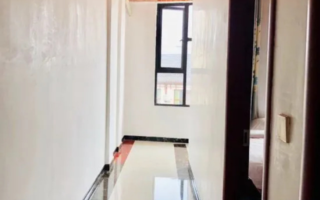 Cili Xiangweizhuang Inn