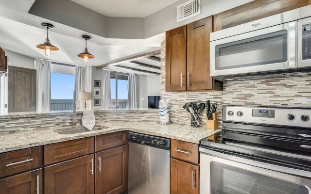 Aquavista Condominiums by Realjoy Vacations