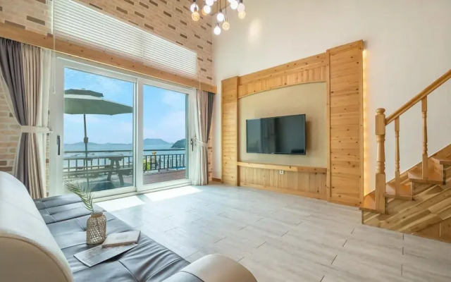 Yeosu Arum Oceanview Whole House Pension
