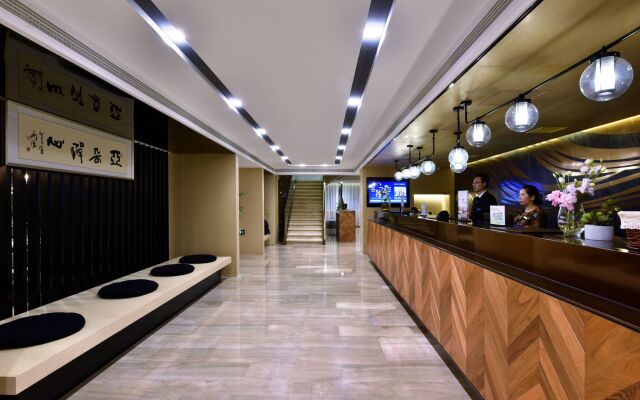 Atour Hotel Zhongshan Square Dalian