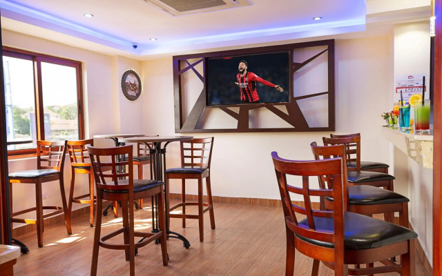 West Lerruat Hotel