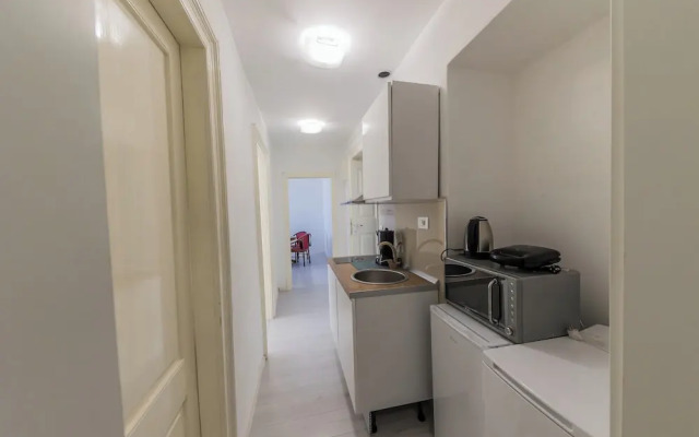 A1 - Spacious apt on the Seafront With Terrace