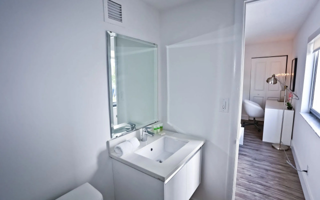 NUOVO Miami Apartments at Coconut Grove