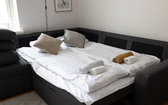 2ndhomes Central 1BR City Apartment