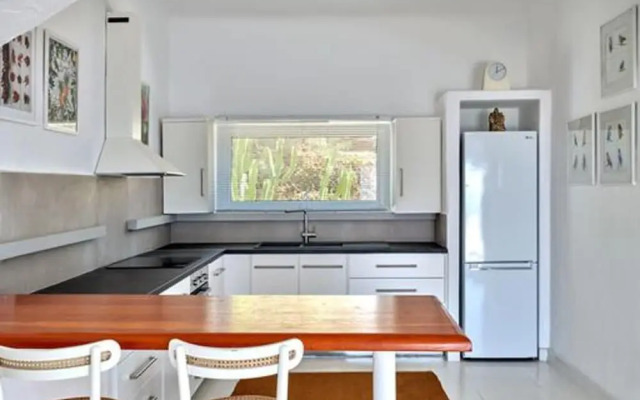 Stunning Villa With Panoramic View