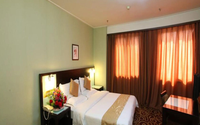 Xinhua Hotel