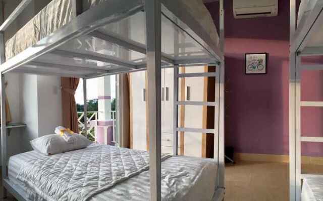 Purple Place Homestay - Hostel