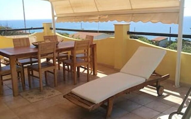 3 bedrooms villa at Magomadas 10 m away from the beach with sea view terrace and wifi
