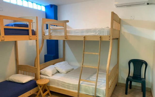 Hostal Yaku Montañita