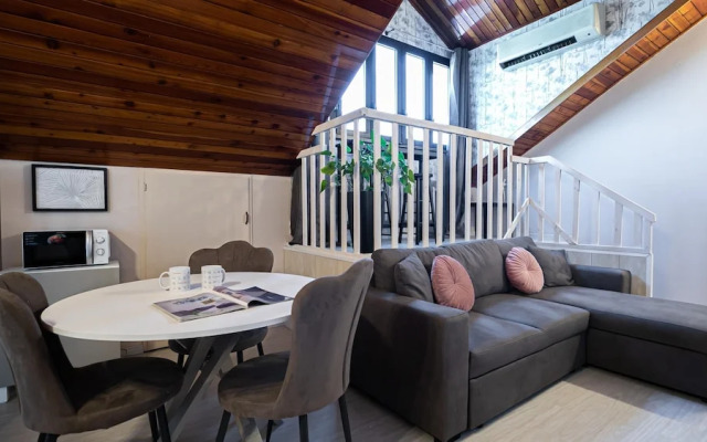 Rovani 14 in Monza With 1 Bedrooms and 1 Bathrooms