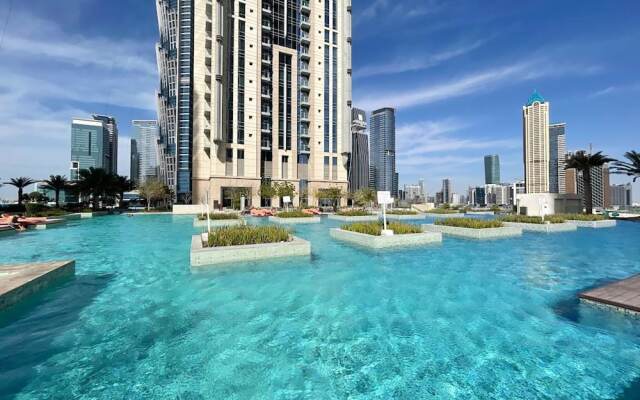 Yogi - Lake-Side Fancy Apartment Near Dubai Mall