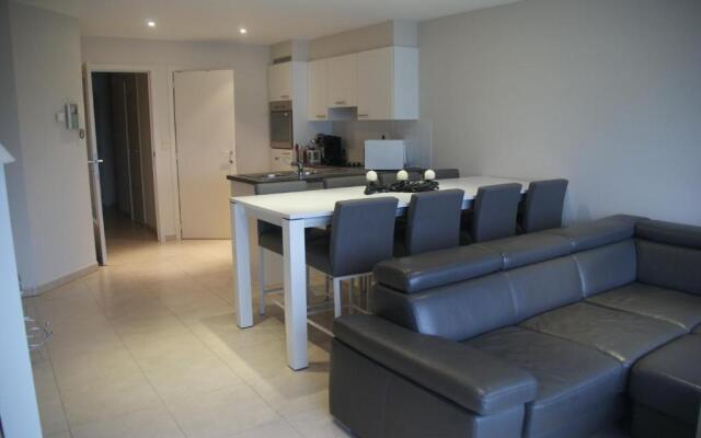 White Princess-Yzzis