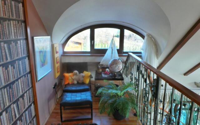 Keith Lakewood Villa