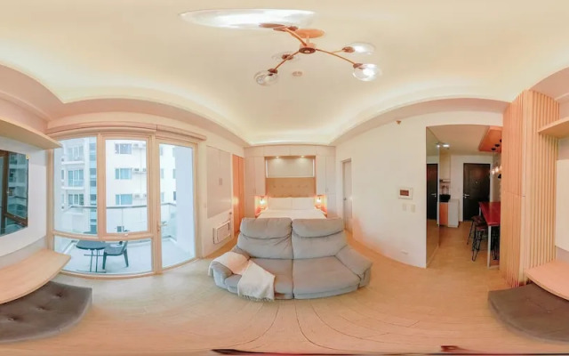 A Warm & Cozy City Studio