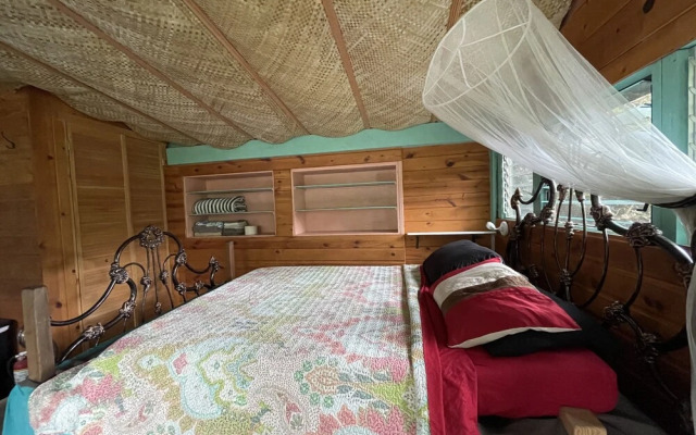 SweetSpotStay-Enchanted Grotto