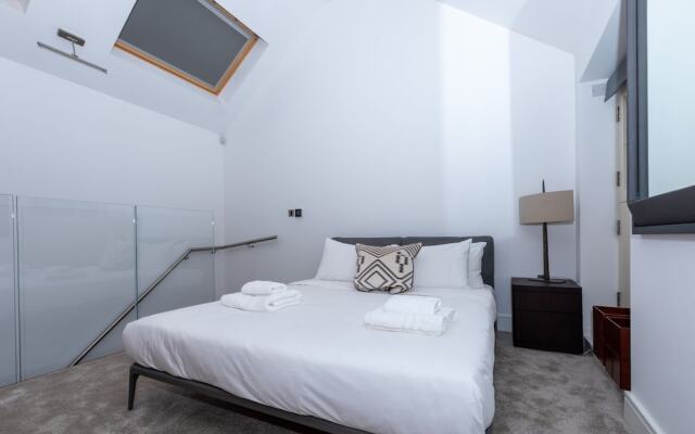 Central and Unique 1 Bedroom Mews House in Mayfair