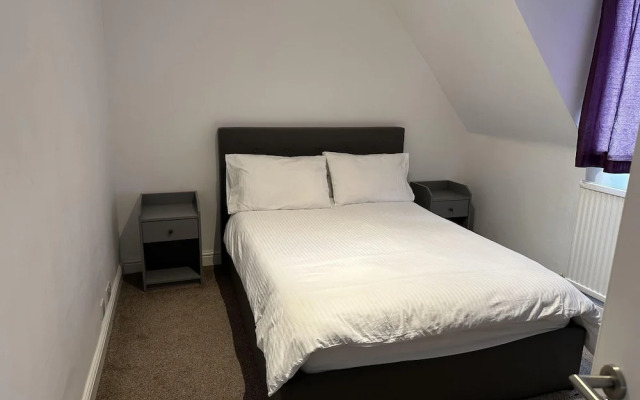 London Luxury Apartment - Finchley Road Retreat