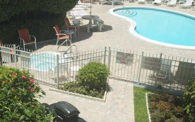 Buccaneer at Deerfield Beach