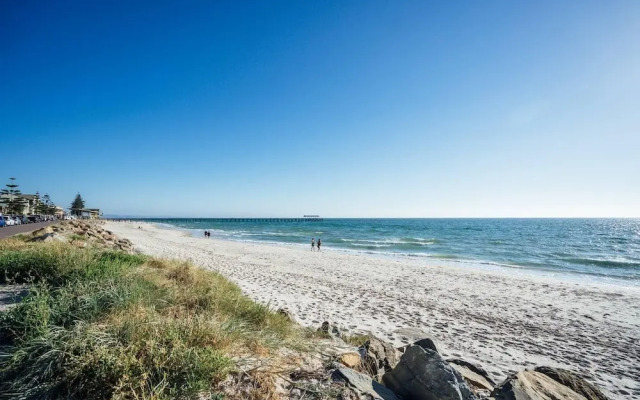 Santorini on Seaview-beachside Living - Sauna - Wifi