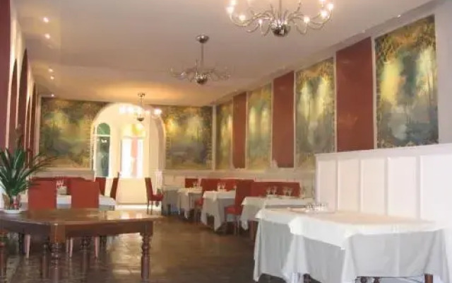 Au Pavillon du Frêne