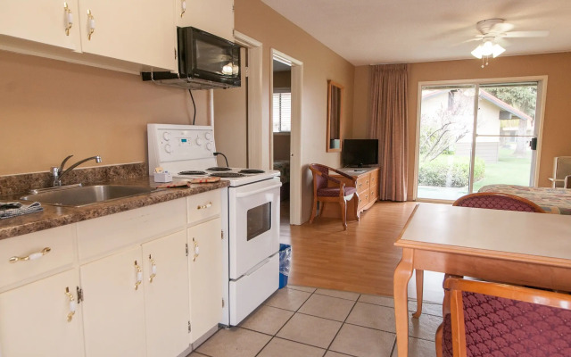 Okanagan Seasons Resort