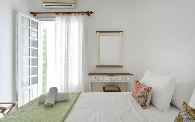 Hara Studios and Apartments