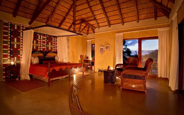 Makumu Private Game Lodge