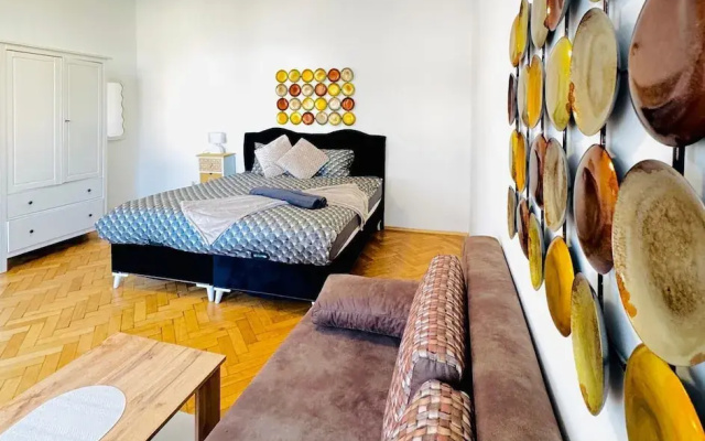 Comfortable 1BR Lounge Westbahnhof
