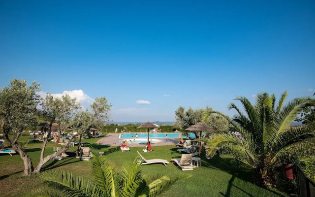 Family Pool Suvereto Bilo First 1