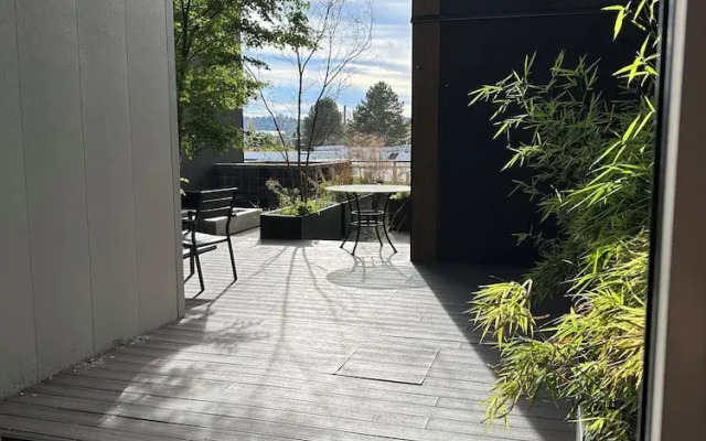 Modern Studio Steps to UW