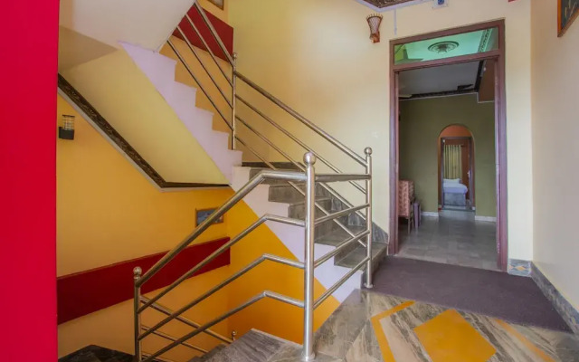 OYO 348 Hotel Park Treasure