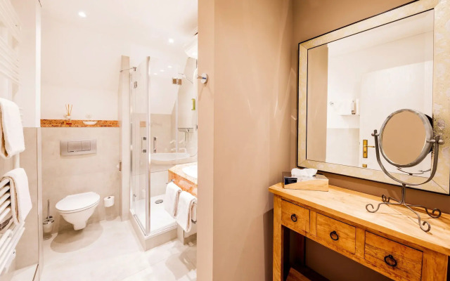 Romantischer Winkel RoLigio & Wellness Resort