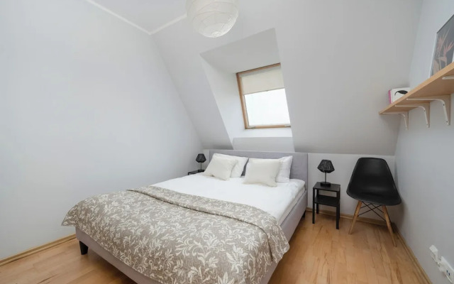 Manganowa Two-level Apartment by Renters