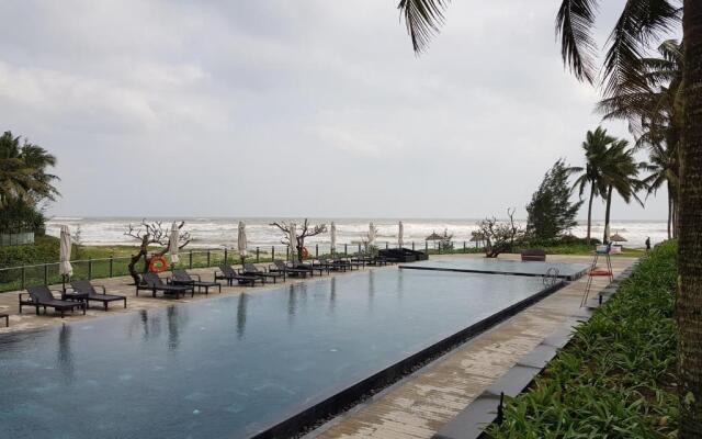 One Bedroom Apartment with Sea View