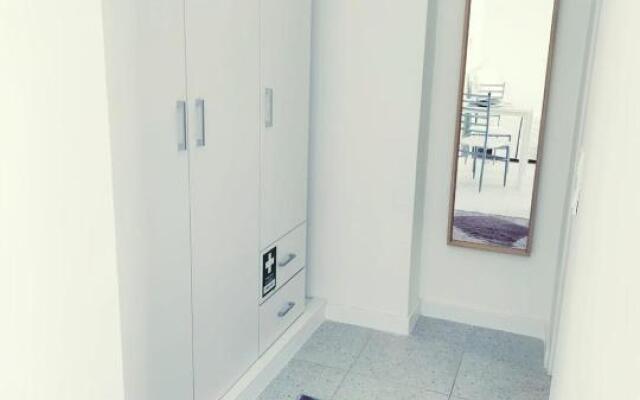 Moradia Geminada V0 - Localização Central - Casa Inteira