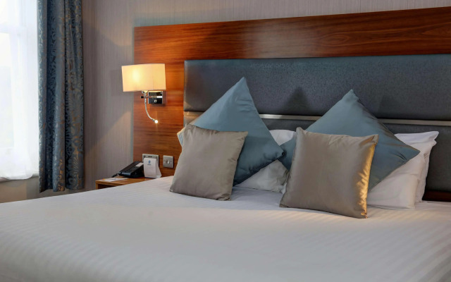 Best Western Chilworth Manor Hotel
