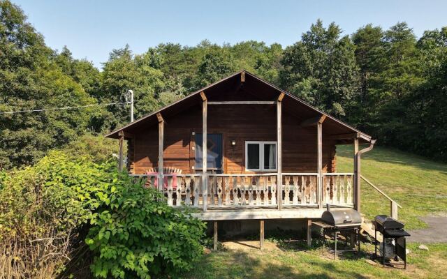 Whispering Hills - Couples Getaway