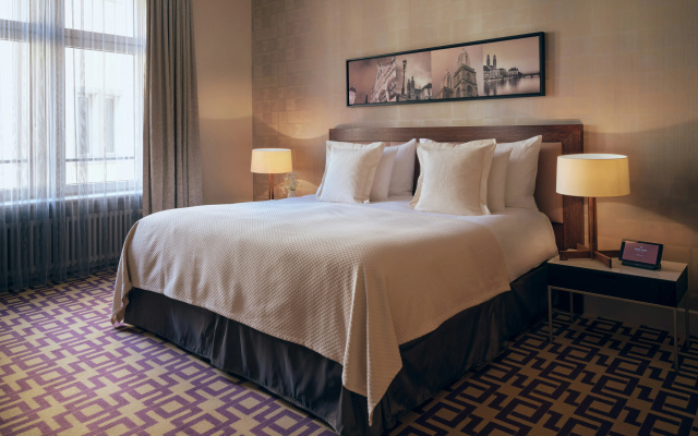ALDEN Suite Hotel Spluegenschloss Zurich – Guest Rooms – Zurich