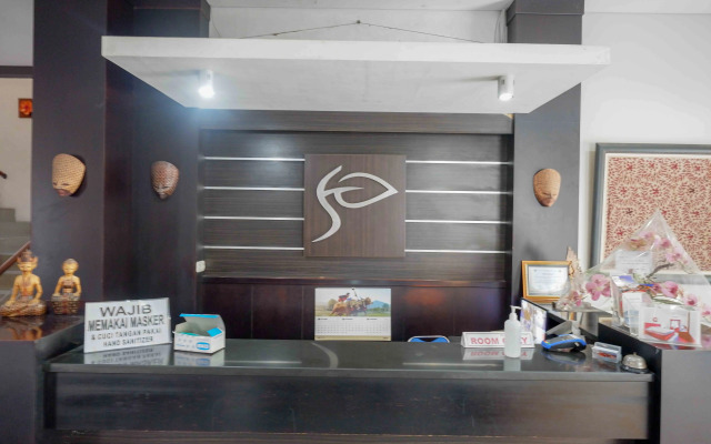 Urbanview Hotel Solo Tiara