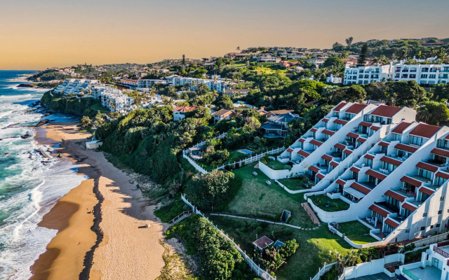 Luxurious 3 bedroom beach front apartment