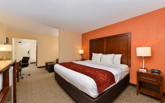 Comfort Suites Omaha