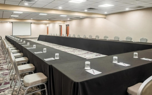 Crowne Plaza Milwaukee South by IHG