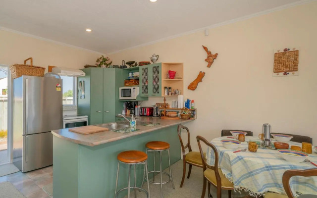 Harbour View Haven - Pauanui Holiday Home